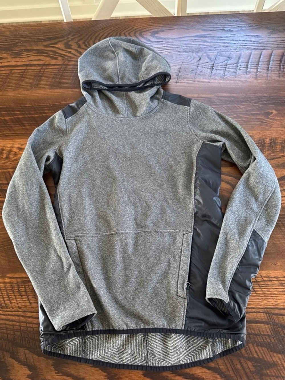 Under Armour Gray Hooded Sweatshirt with Black Quilted Panels